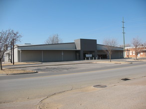 301 S Custer St, Weatherford, OK for sale Building Photo- Image 1 of 1