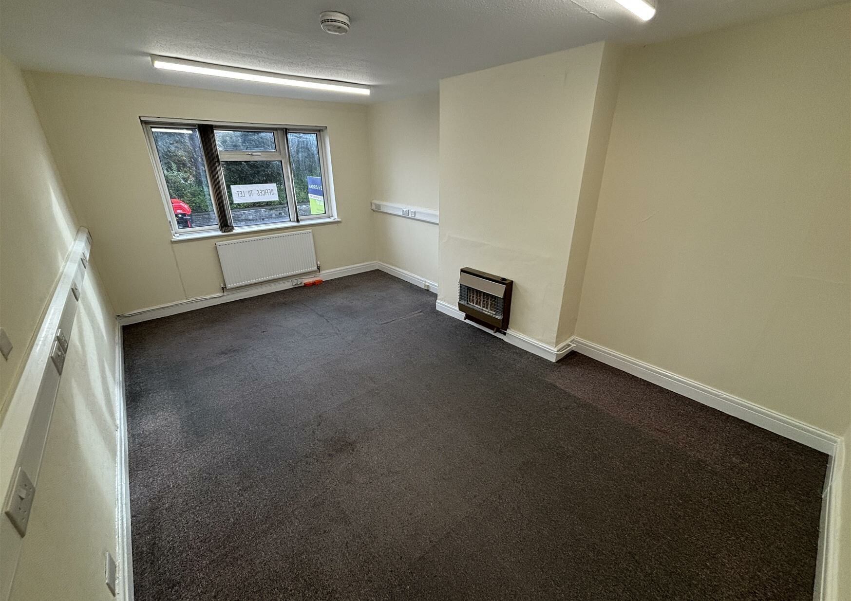 128-128A Cowbridge Rd W, Cardiff to rent Interior Photo- Image 1 of 4