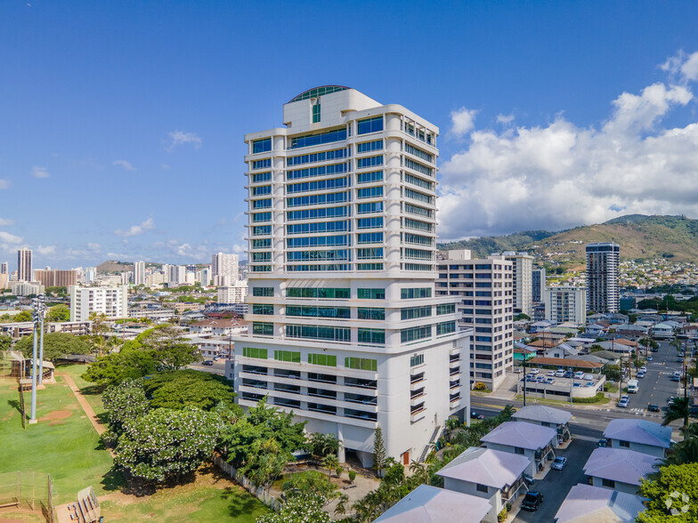 2241 Kapiolani Blvd, Honolulu, HI for sale - Building Photo - Image 1 of 1