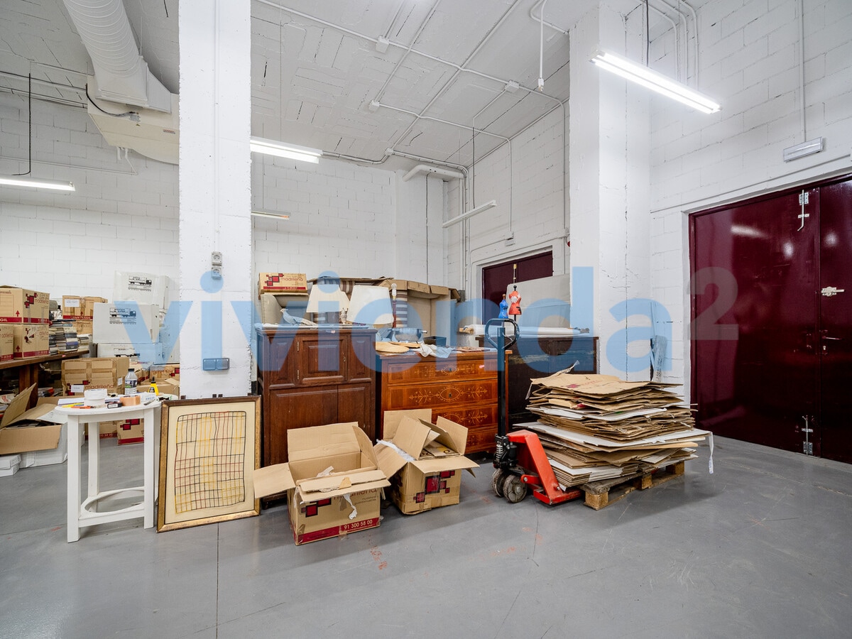 Madrid, MAD 28037 - Unit 01 - - Interior Photo - Image 2 of 15