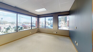 14607 San Pedro Ave, San Antonio, TX to rent Interior Photo- Image 2 of 6