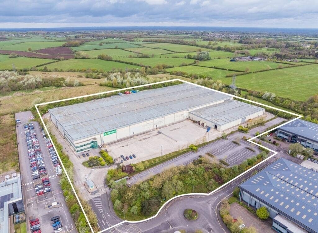 Great Western Way, Swindon to rent Building Photo- Image 1 of 2
