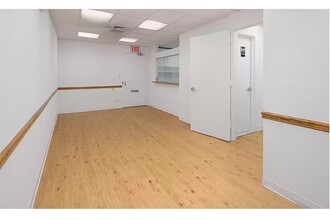 345 E 37th St, New York, NY for rent Interior Photo- Image 1 of 6