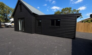 85-87 High St, Maldon to rent Building Photo- Image 1 of 2