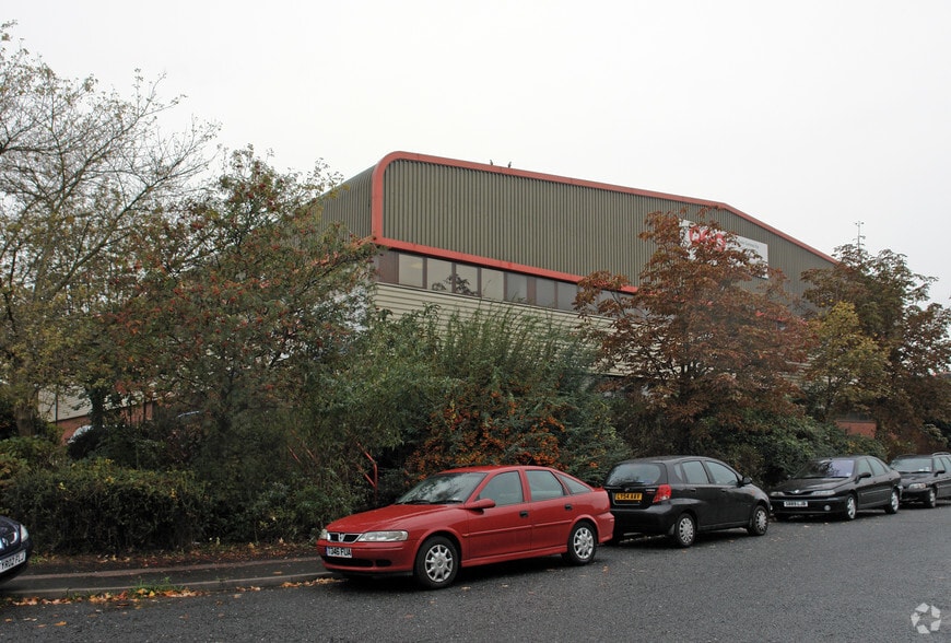 Springhead Rd, Northfleet to rent - Building Photo - Image 2 of 4