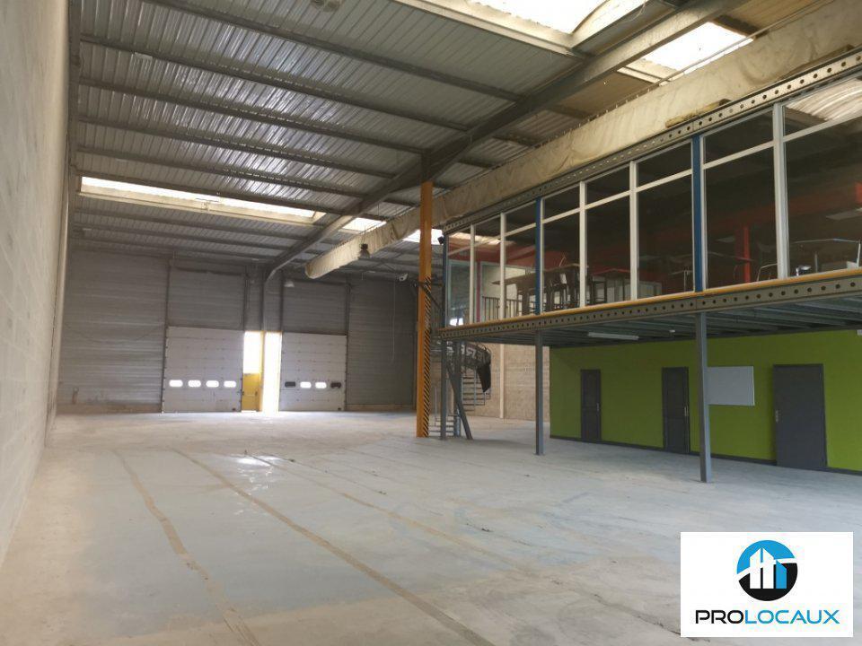 Location Local d'activités 1 000 m² - Photo 1