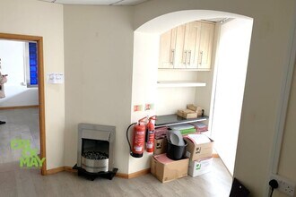 35 South Rd, Brighton to rent Interior Photo- Image 2 of 2