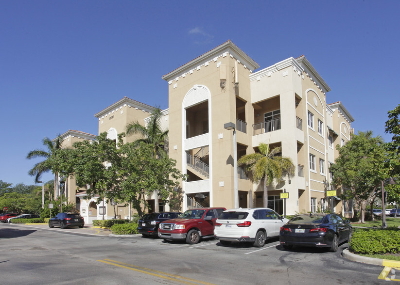 Office in Miramar, FL for sale - Primary Photo - Image 1 of 1