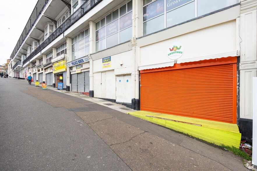 Pier Hl, Southend-On-Sea to rent - Building Photo - Image 2 of 2