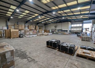 Brunel Rd, Totton to rent Interior Photo- Image 2 of 4