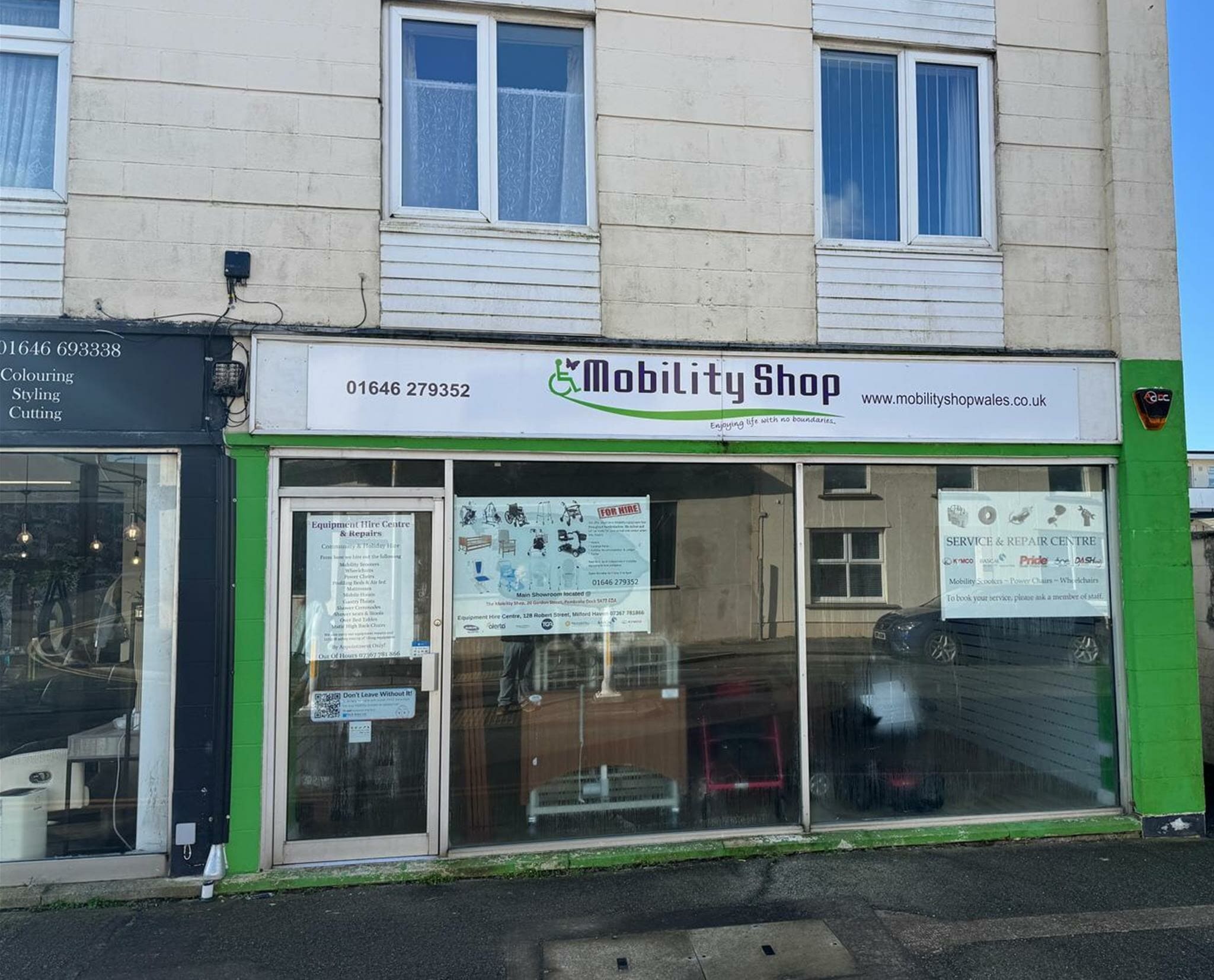 128-130 Robert St, Milford Haven to rent Primary Photo- Image 1 of 2