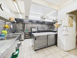 75 High St, Banchory to rent Interior Photo- Image 1 of 3