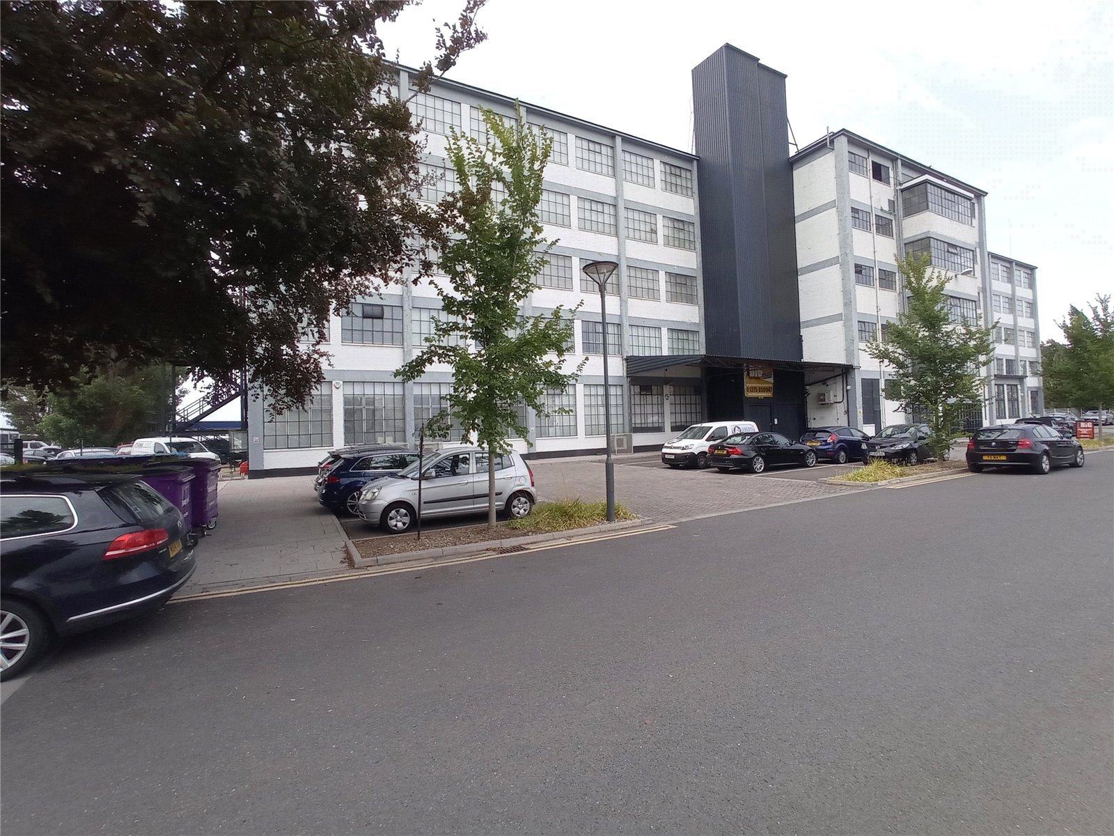 Princess Margaret Rd, Tilbury to rent Building Photo- Image 1 of 23