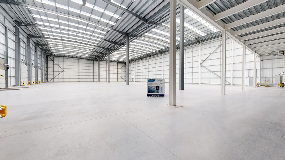 Jays Close, Basingstoke to rent - Matterport 3D Scan - Image 2 of 34