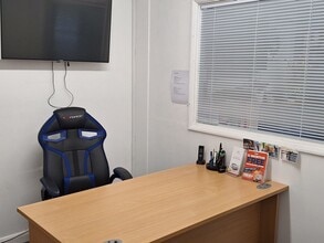 Loxwood Rd, Rudgwick to rent Interior Photo- Image 2 of 3
