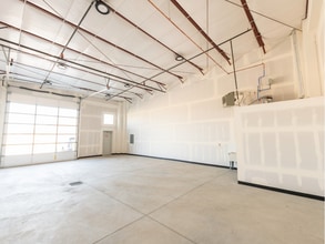 3747 W Parkway Blvd, West Valley City, UT to rent Interior Photo- Image 1 of 4