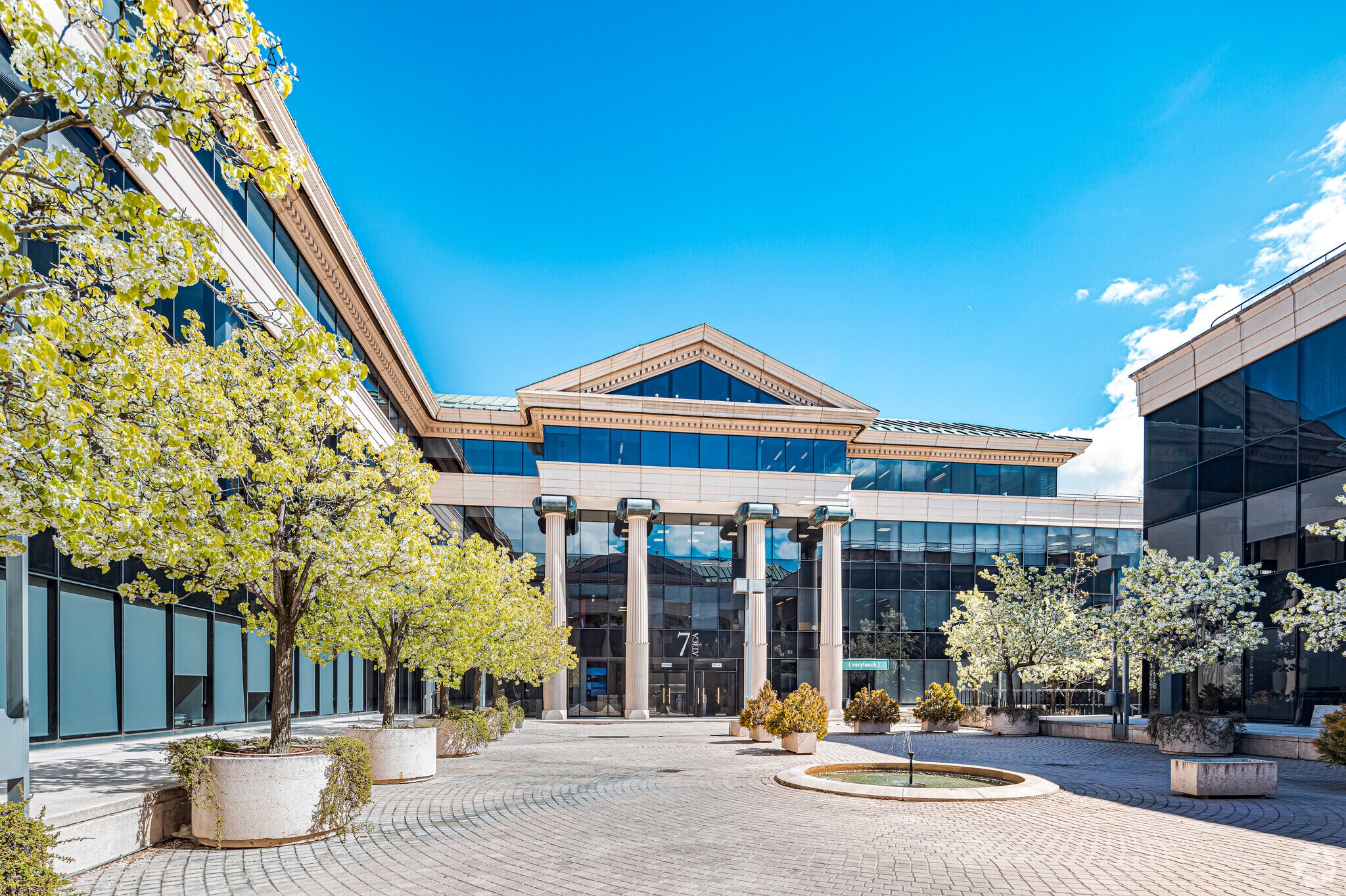 Vía Dos Castillas, 33, Pozuelo de Alarcón, Madrid to rent Primary Photo- Image 1 of 2