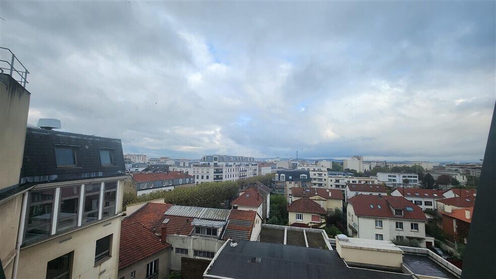 Office in La Garenne-Colombes to rent - Aerial - Image 1 of 6