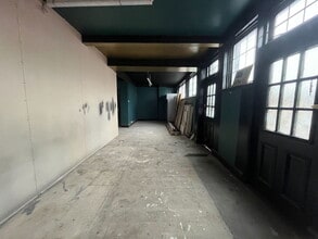 1 Manor Rd, Gravesend to rent Interior Photo- Image 2 of 2