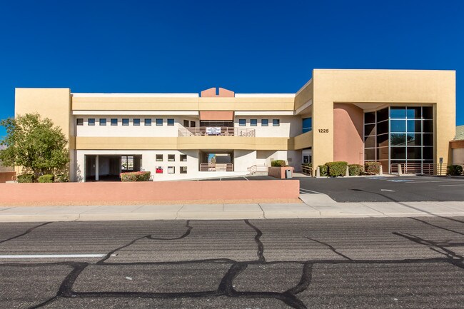 More details for 1225 Hancock Rd, Bullhead City, AZ - Office / Medical to Rent