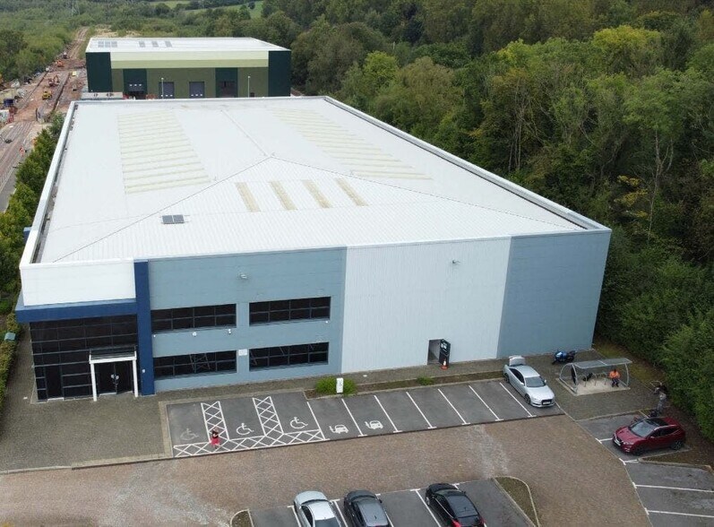 M36 Tower Rd, Stone to rent - Building Photo - Image 2 of 34