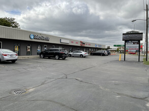 821 W Coliseum Blvd, Fort Wayne, IN for rent Building Photo- Image 1 of 6