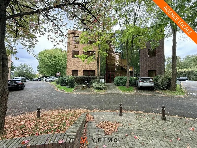 Location Bureaux 160 m² - Photo 1