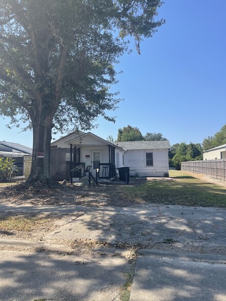 2804 Hazel St, Lake Charles, LA for sale - Building Photo - Image 2 of 8