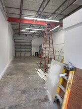 324-378 SW 13th Ave, Pompano Beach, FL to rent Interior Photo- Image 2 of 2