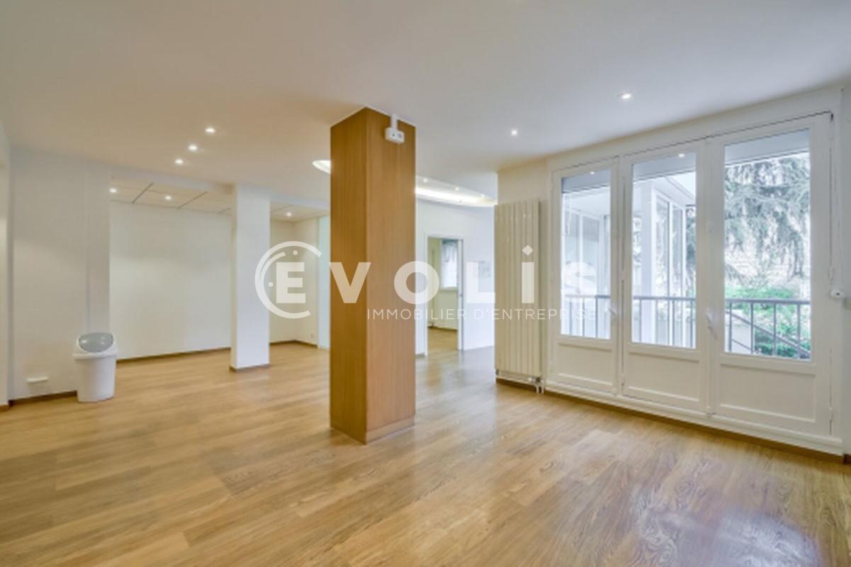 Office in Paris for sale Interior Photo- Image 1 of 9