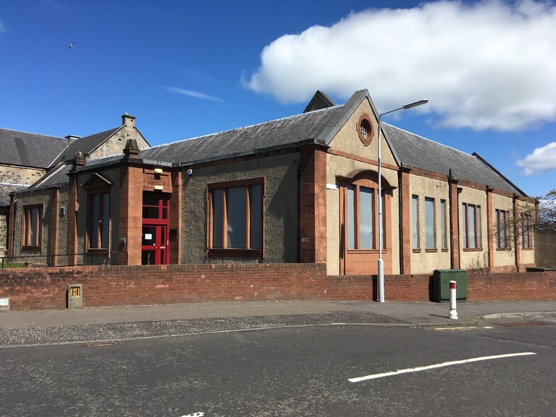 92 Main St, Kelty KY4 0AQ UK