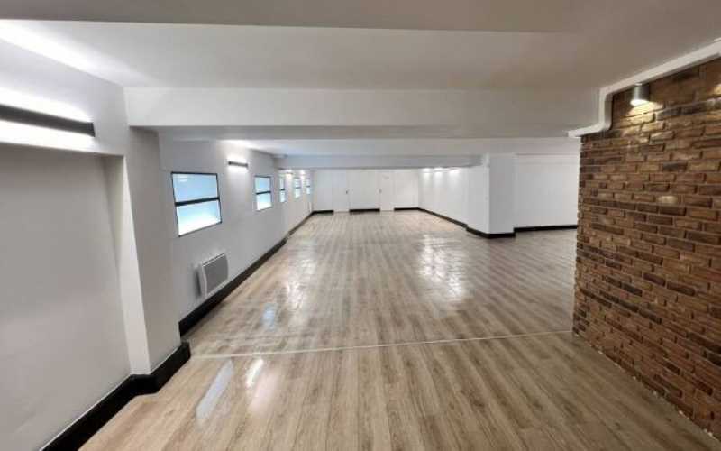 Office in Pantin to rent - Interior Photo - Image 2 of 6