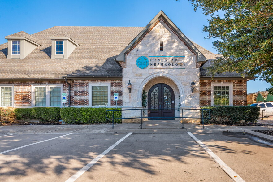 4833 Medical Center Dr, McKinney, TX for rent - Building Photo - Image 1 of 13