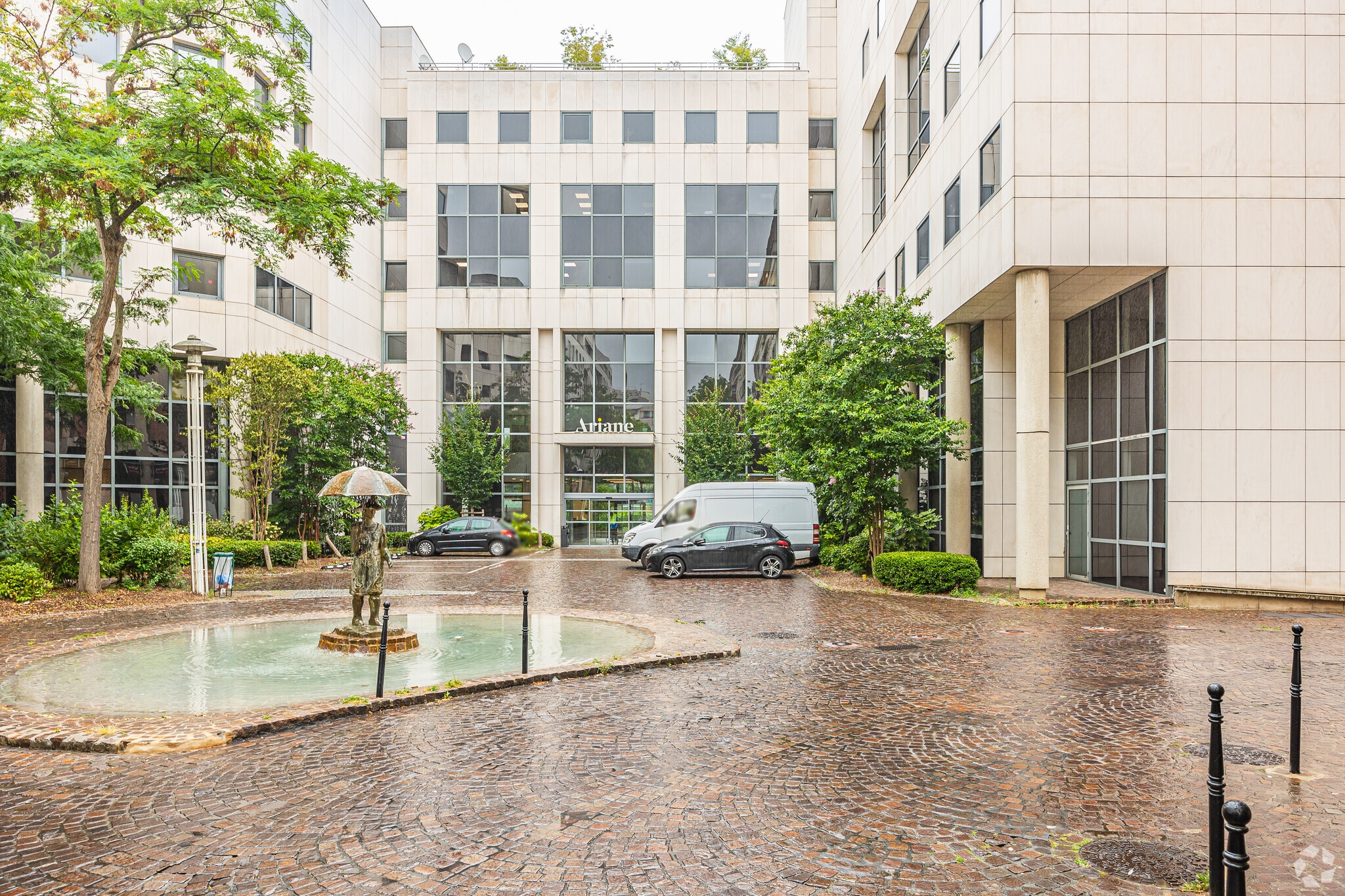 2 Rue Jacques Daguerre, Rueil-Malmaison to rent Primary Photo- Image 1 of 4