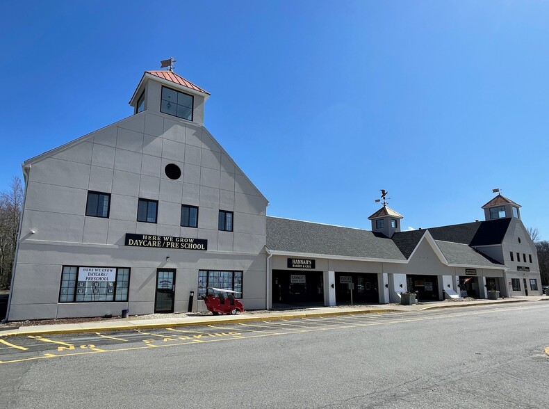 401-403 Main St, Salem, NH for rent - Building Photo - Image 1 of 8