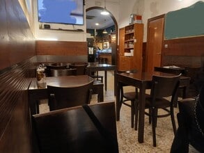 Retail in Barcelona, Barcelona to rent Interior Photo- Image 2 of 3