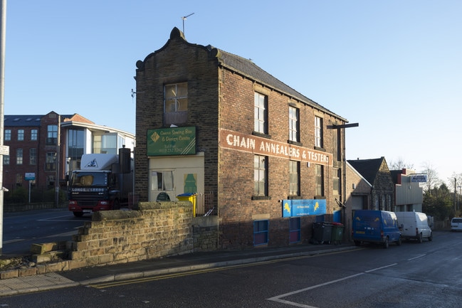 More details for Middleton Rd, Morley - Office / Retail to Rent