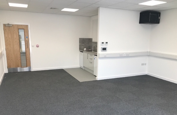 12 Collis Close, Burntwood to rent - Interior Photo - Image 3 of 5