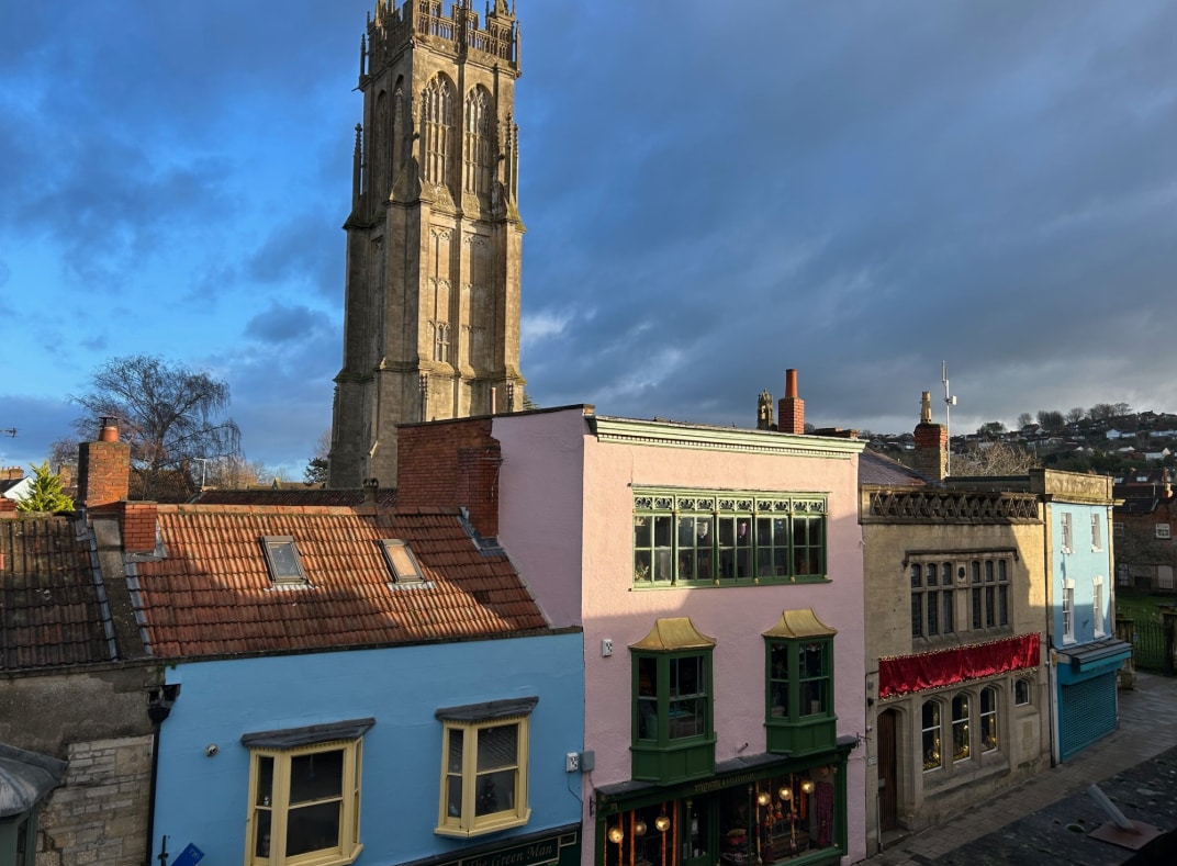 16 High St, Glastonbury to rent Primary Photo- Image 1 of 8