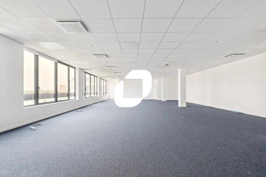 Office in Chessy to rent - Building Photo - Image 3 of 13