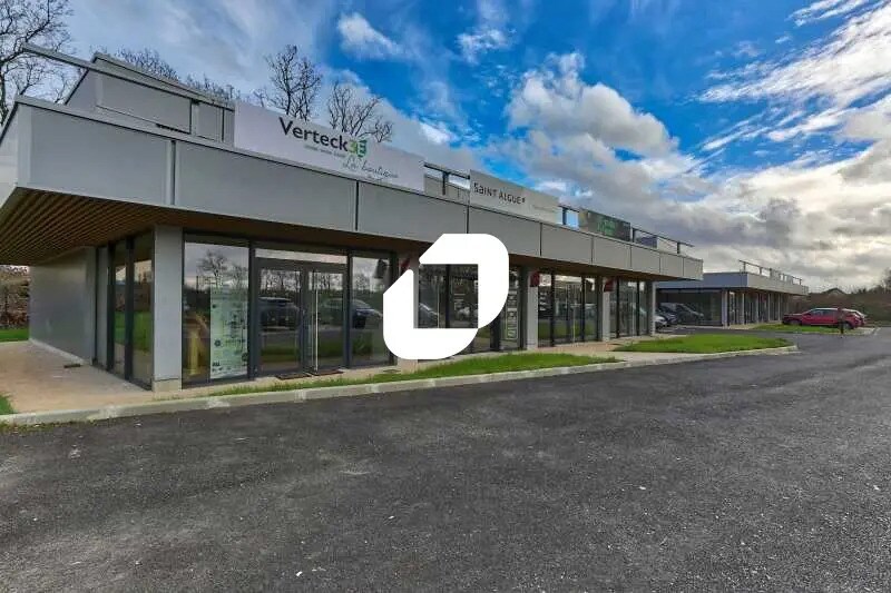Location Commerce 135 m² - Photo 1