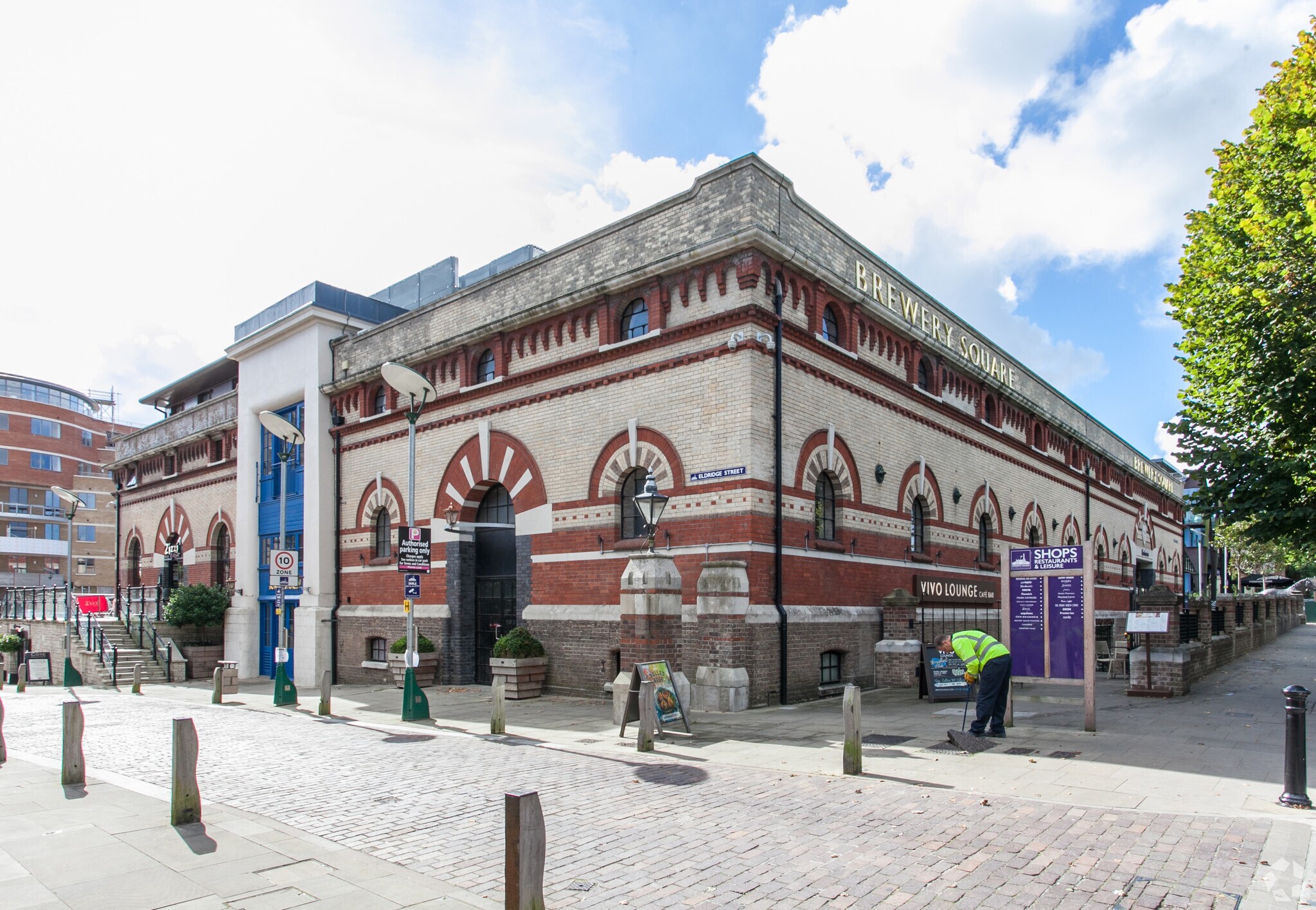 1 Dray Horse Yard, Dorchester for sale Primary Photo- Image 1 of 1