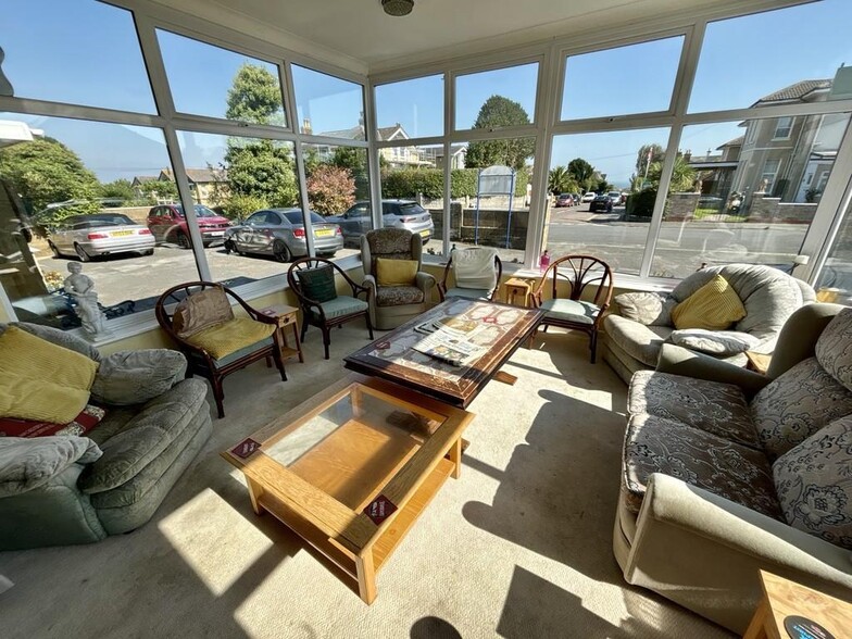 6 Hill St, Sandown for sale - Building Photo - Image 2 of 18