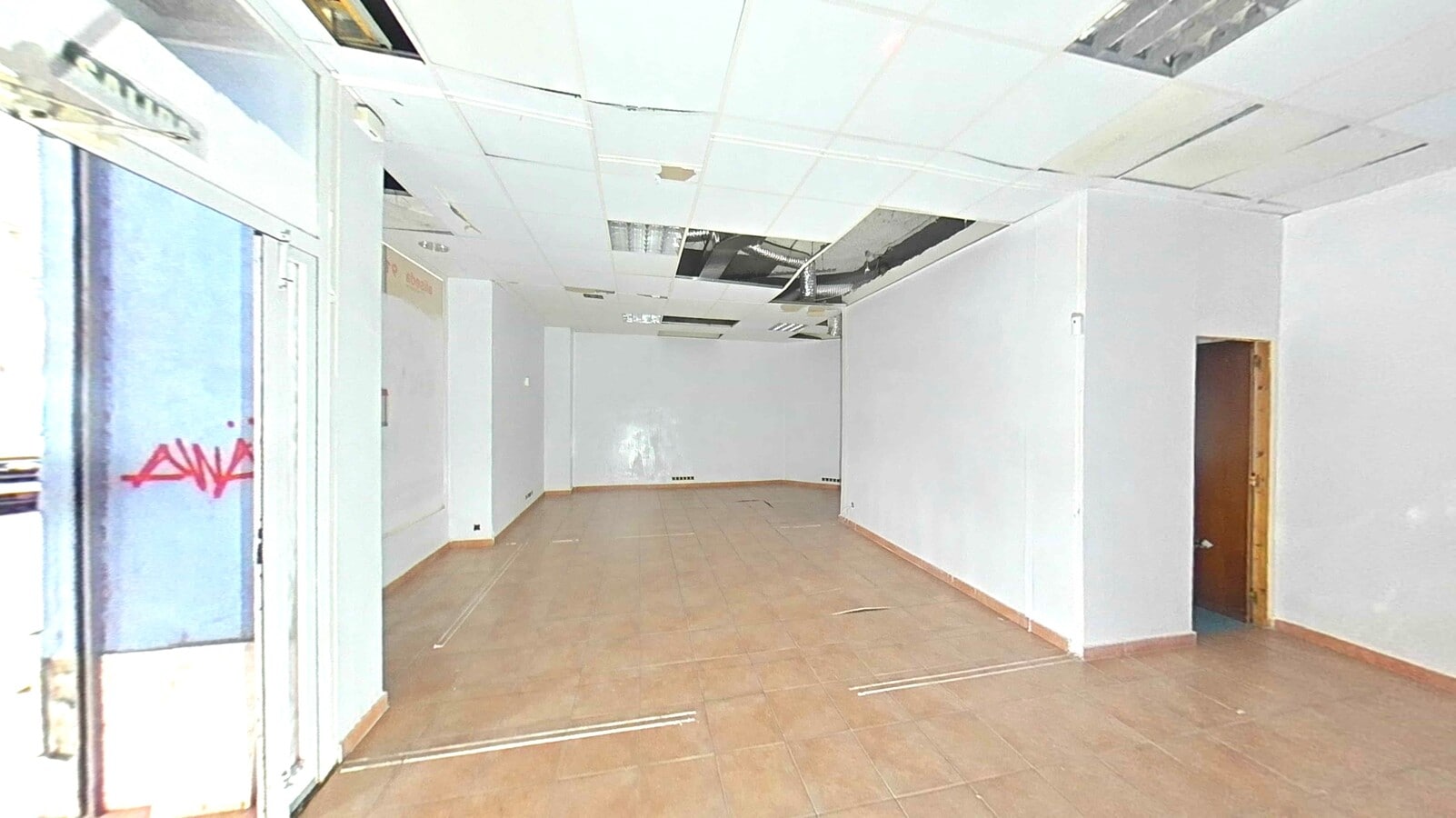 Zaragoza, ZAR 50015 - Unit Puerta 1A -  - Interior Photo - Image 2 of 8