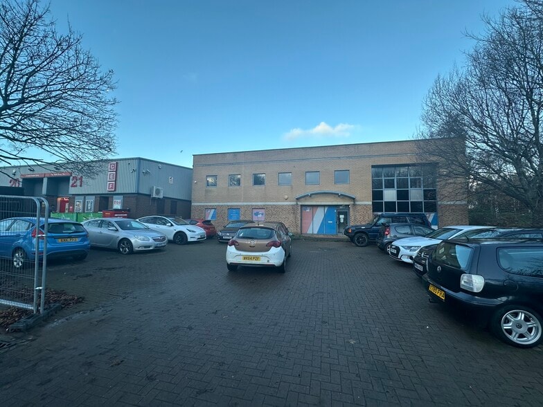 Eastville Clos, Gloucester to rent - Building Photo - Image 2 of 7