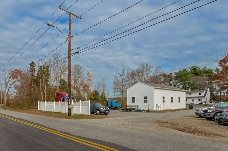 365 Elm St, Bridgewater, MA for sale - Primary Photo - Image 1 of 1