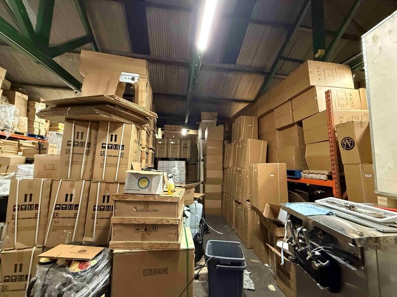 Eastwood Pl, Stoke On Trent for sale - Interior Photo - Image 1 of 6