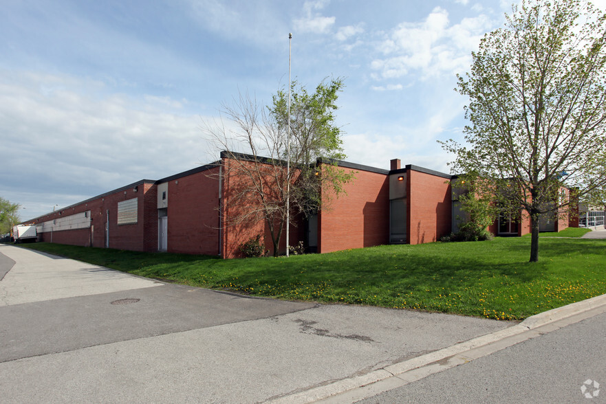 179 Bartley Dr, Toronto, ON for rent - Building Photo - Image 2 of 2