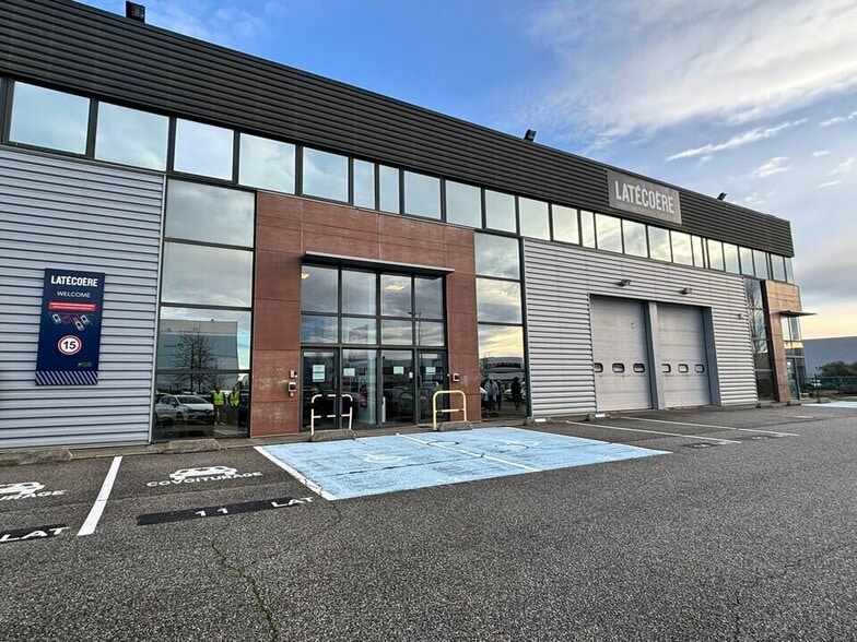 Light Industrial in Colomiers to rent - Building Photo - Image 1 of 8