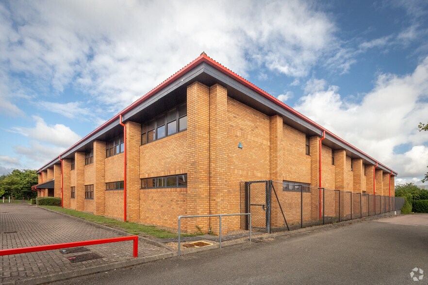 Anglia Way, Northampton for sale - Primary Photo - Image 1 of 1